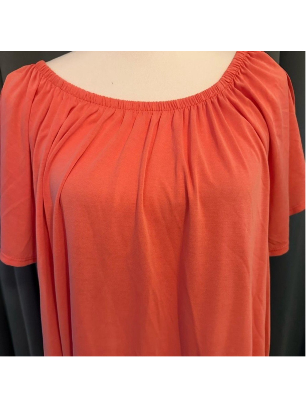 Green Envelope Melon Colored Top with elastic around the top Sz 2X NWT
